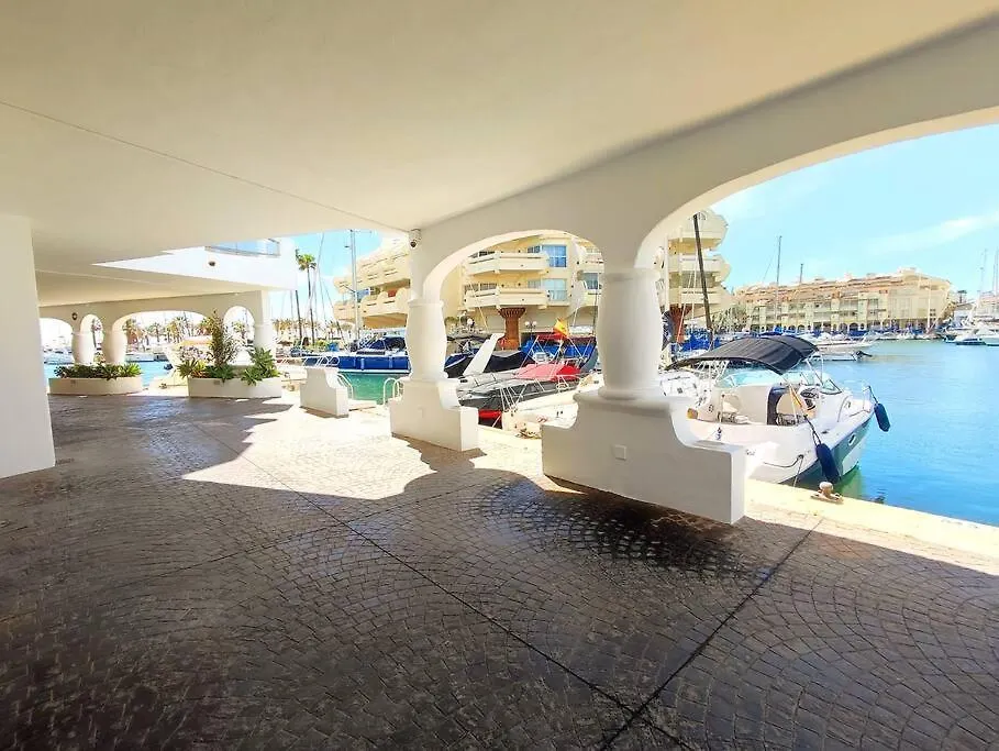 דירות Penthouse In Puerto Marina בנאלמדנה